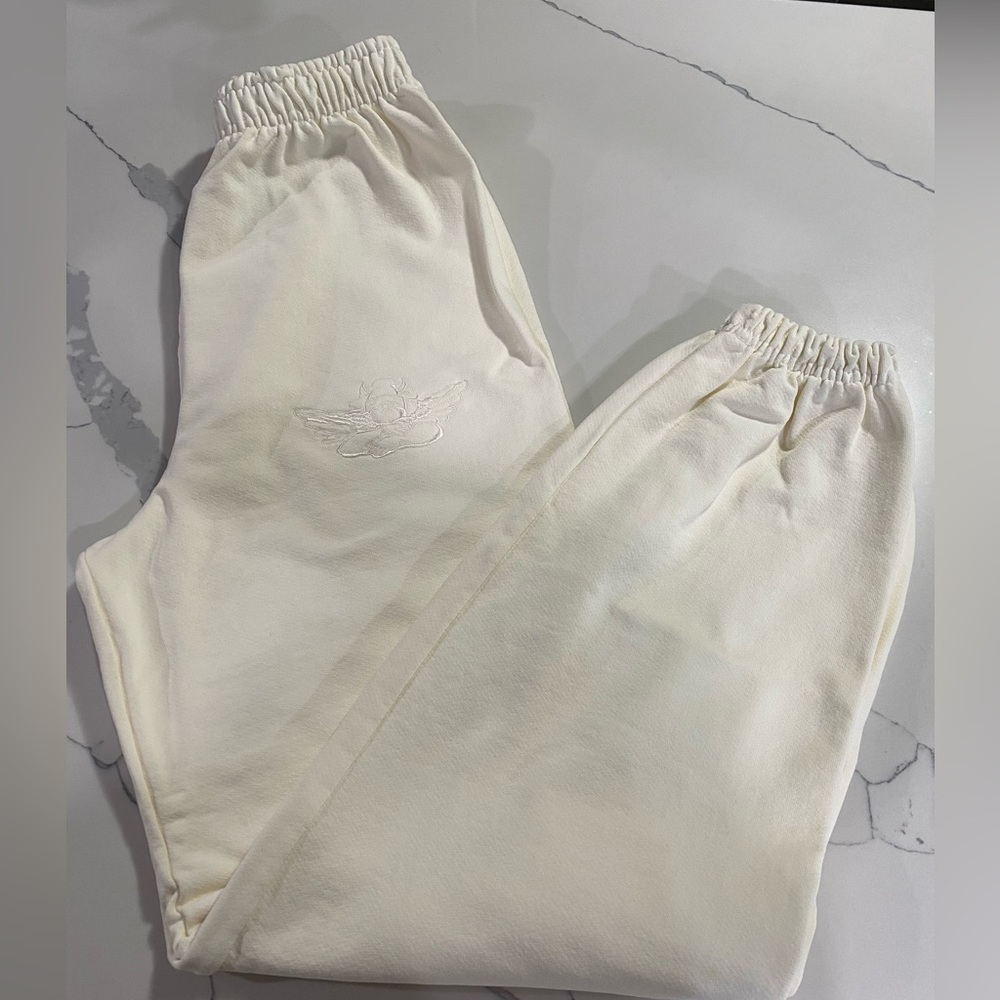 Boys Lie . Never worn